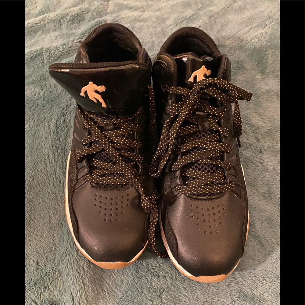 AND1 Men’s tennis shoes